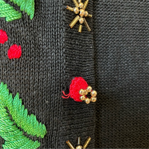 Vintage Cove Creek Christmas Holiday Vest - Picture 14 of 16